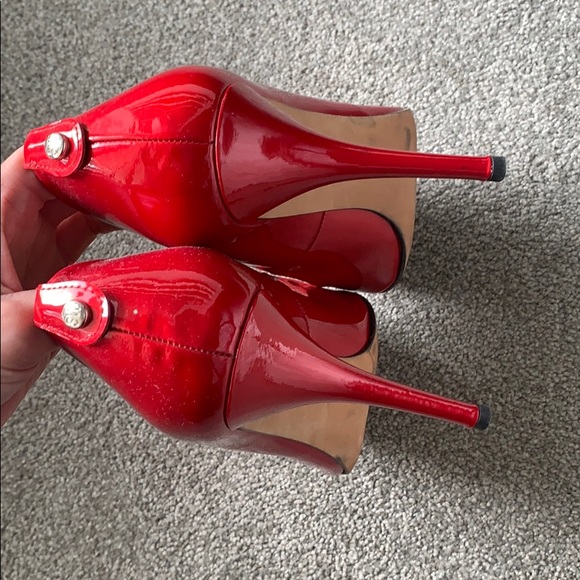 Stuart Weitzman Red Peep Toe Pump - Picture 4 of 4